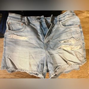 Brand new distressed size 6 woman’s jean shorts.